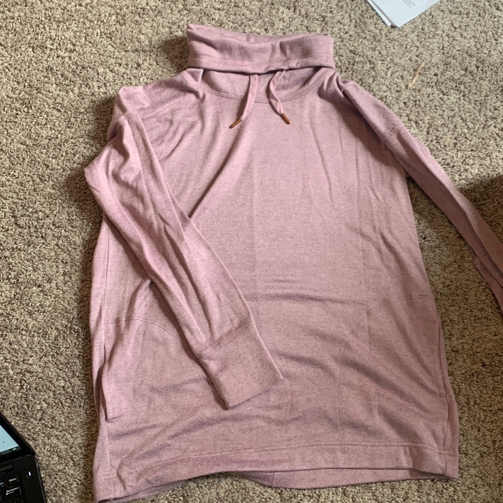 Old navy active lightweight sweatshirt